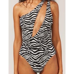 NWT Solid & Striped Issi Zebra Jacquard Swimsuit